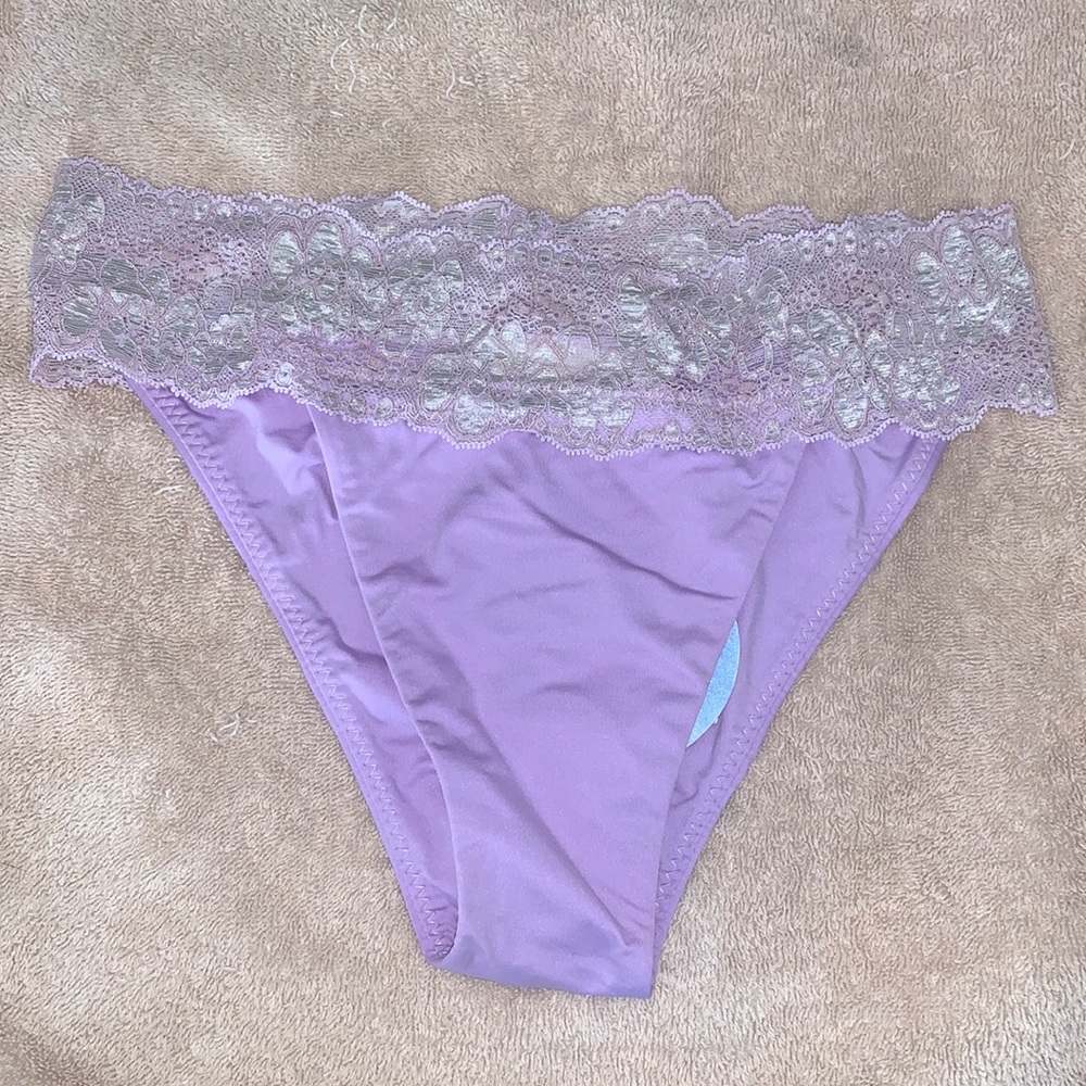 Beach Bunny Lady Lace Bikini Bottoms NWT Size Large Lavender